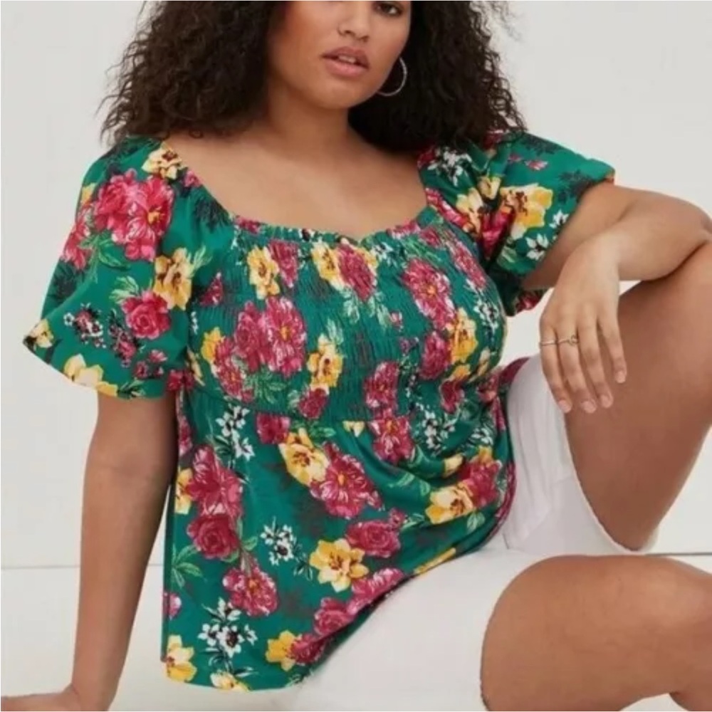 Torrid Size 4X NWT Red and Yellow Green Puff Sleeve Top